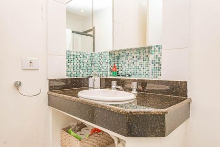 Casa à venda com 150m², 3 quartos e 3 vagasBanheiro da Suíte 2