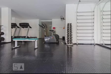 Apartamento à venda com 170m², 4 quartos e 3 vagas Apartamento à venda com 170m², 4 quartos e 3 vagasÁrea comum - Academia