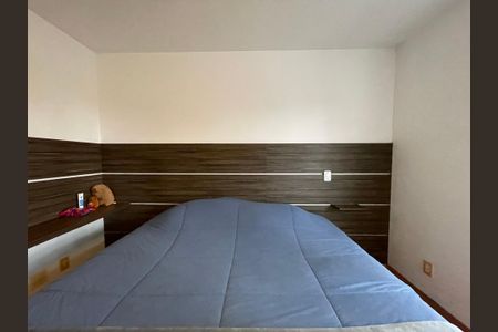 Apartamento à venda com 170m², 4 quartos e 3 vagas Apartamento à venda com 170m², 4 quartos e 3 vagasSuíte 2