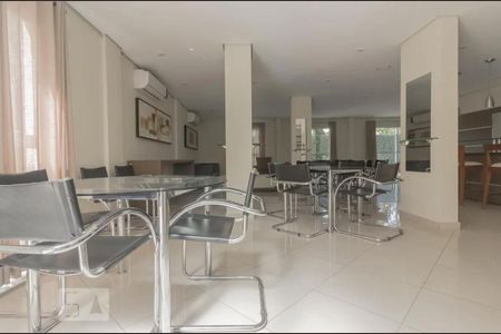 Apartamento à venda com 170m², 4 quartos e 3 vagas Apartamento à venda com 170m², 4 quartos e 3 vagasÁrea comum - Salão de festas