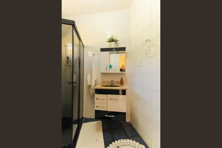 Casa à venda com 250m², 3 quartos e 2 vagas Casa à venda com 250m², 3 quartos e 2 vagasBanheiro 2