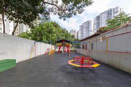 Apartamento à venda com 64m², 3 quartos e 1 vaga Apartamento à venda com 64m², 3 quartos e 1 vagaÁrea comum - Playground