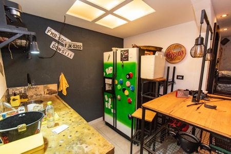 Casa à venda com 220m², 3 quartos e 8 vagas Casa à venda com 220m², 3 quartos e 8 vagasGaragem