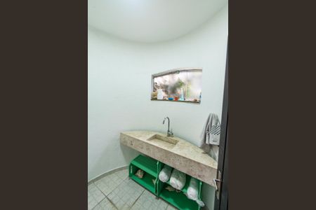 Casa à venda com 220m², 3 quartos e 8 vagas Casa à venda com 220m², 3 quartos e 8 vagasÁrea comum