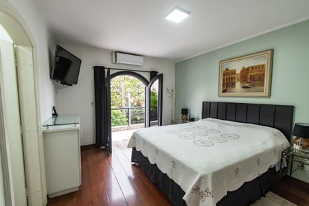 Casa à venda com 220m², 3 quartos e 8 vagas Casa à venda com 220m², 3 quartos e 8 vagasSuíte 3