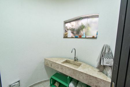 Casa à venda com 220m², 3 quartos e 8 vagas Casa à venda com 220m², 3 quartos e 8 vagasÁrea comum