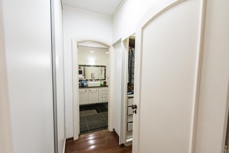 Casa à venda com 220m², 3 quartos e 8 vagas Casa à venda com 220m², 3 quartos e 8 vagasCloset da suíte 3