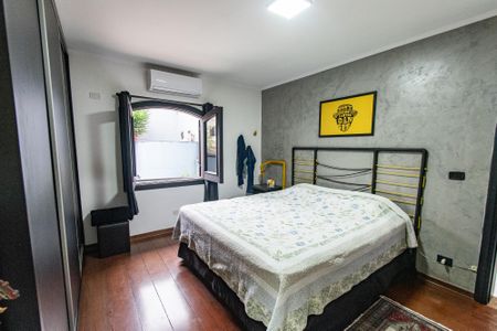 Casa à venda com 220m², 3 quartos e 8 vagas Casa à venda com 220m², 3 quartos e 8 vagasSuíte 2