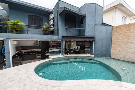 Casa à venda com 220m², 3 quartos e 8 vagas Casa à venda com 220m², 3 quartos e 8 vagasÁrea comum