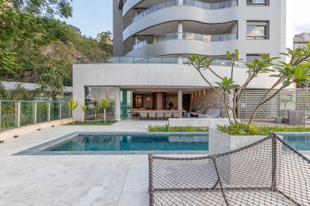 Apartamento à venda com 241m², 4 quartos e 4 vagasÁrea comum