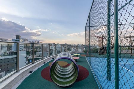 Apartamento à venda com 241m², 4 quartos e 4 vagasÁrea comum - Playground