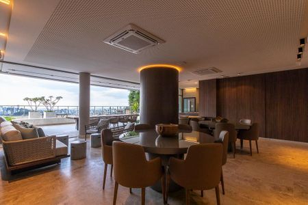 Apartamento à venda com 241m², 4 quartos e 4 vagasÁrea comum