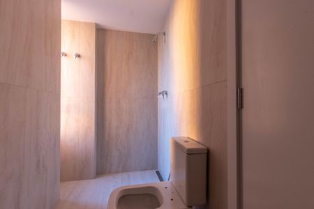 Apartamento à venda com 241m², 4 quartos e 4 vagasBanheiro da Suíte 1