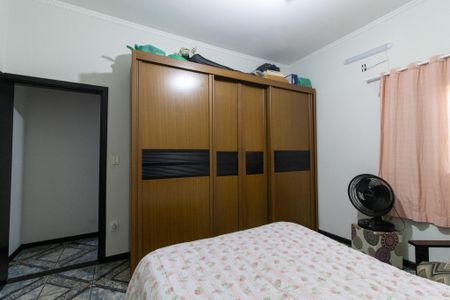 Casa à venda com 220m², 4 quartos e 4 vagasQuarto 2
