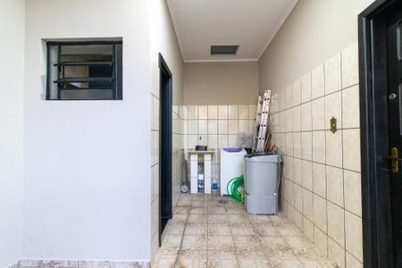 Casa à venda com 220m², 4 quartos e 4 vagasArea de Serviço