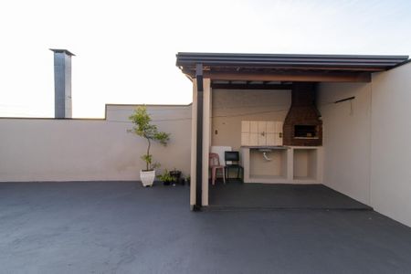 Casa à venda com 220m², 4 quartos e 4 vagasQuintal