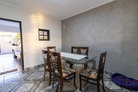 Casa à venda com 220m², 4 quartos e 4 vagasSala de Jantar