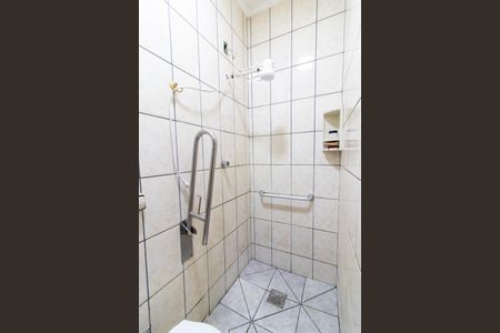 Casa à venda com 220m², 4 quartos e 4 vagasBanheiro de Serviço