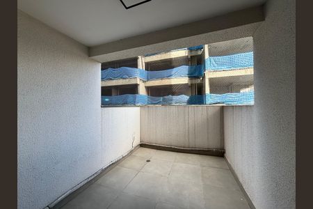 Studio para alugar com 33m², 1 quarto e sem vaga Studio para alugar com 33m², 1 quarto e sem vagaVaranda