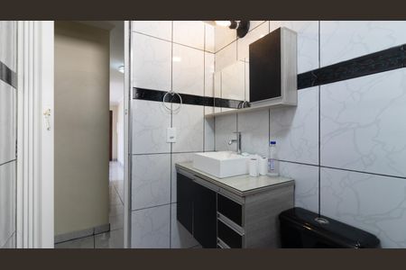 Apartamento à venda com 53m², 2 quartos e sem vaga Apartamento à venda com 53m², 2 quartos e sem vagaBanheiro