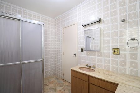 Apartamento para alugar com 213m², 3 quartos e 2 vagasBanheiro da Suíte