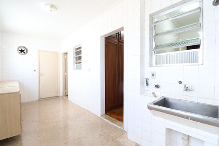 Apartamento para alugar com 213m², 3 quartos e 2 vagasÁrea de Serviço
