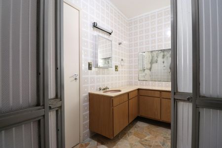Apartamento para alugar com 213m², 3 quartos e 2 vagasBanheiro da Suíte