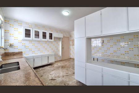 Apartamento para alugar com 213m², 3 quartos e 2 vagas Apartamento para alugar com 213m², 3 quartos e 2 vagasCozinha