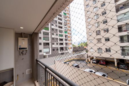 Varanda  de apartamento para alugar com 2 quartos, 44m² em Jardim Tupanci, Barueri