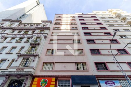 Studio à venda com 42m², 1 quarto e sem vaga Studio à venda com 42m², 1 quarto e sem vagaFachada