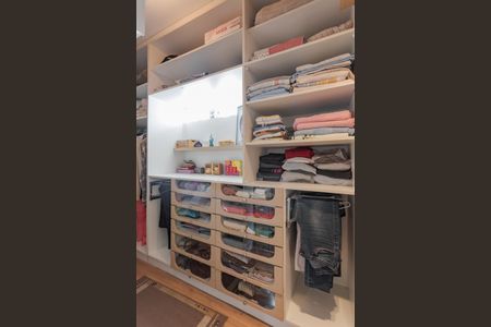 Suíte 1 Closet de casa à venda com 2 quartos, 170m² em Sarandi, Porto Alegre