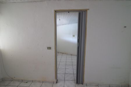 Quarto de casa para alugar com 1 quarto, 20m² em Ayrosa, Osasco