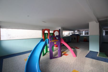 Apartamento à venda com 64m², 2 quartos e 1 vagaÁrea Comum - Playground