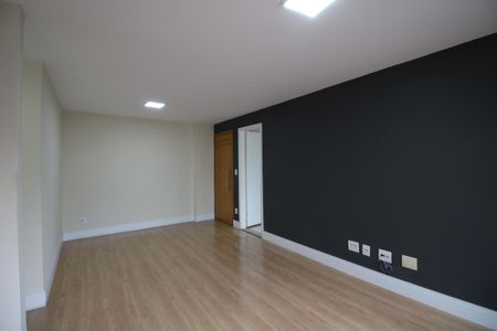 Apartamento à venda com 64m², 2 quartos e 1 vagaSala