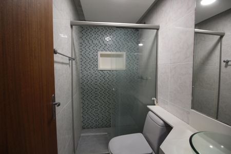 Apartamento à venda com 64m², 2 quartos e 1 vagaBanheiro Social