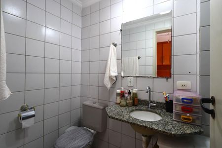 Apartamento à venda com 73m², 3 quartos e 1 vaga Apartamento à venda com 73m², 3 quartos e 1 vagaBanheiro da Suíte