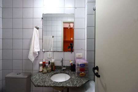 Apartamento à venda com 73m², 3 quartos e 1 vaga Apartamento à venda com 73m², 3 quartos e 1 vagaBanheiro da Suíte