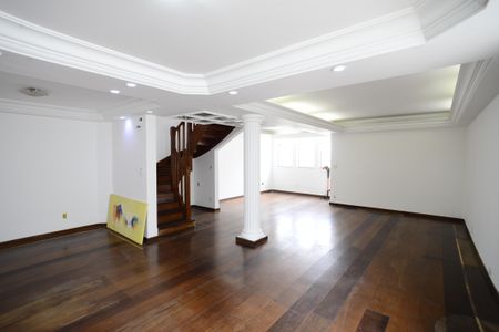 Sala de casa para alugar com 4 quartos, 250m² em Vila Monumento, São Paulo