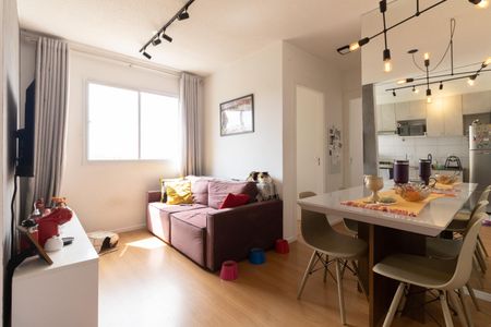 Sala de apartamento para alugar com 2 quartos, 41m² em Jardim Santa Emilia, São Paulo