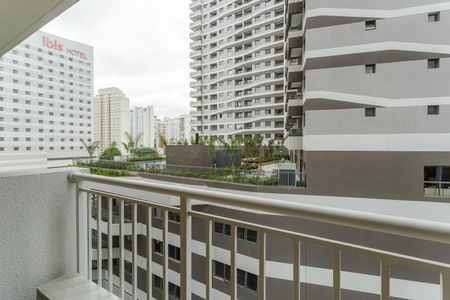 Studio à venda com 26m², 1 quarto e sem vaga Studio à venda com 26m², 1 quarto e sem vagaVaranda Studio