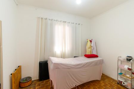 Casa à venda com 200m², 6 quartos e 2 vagas Casa à venda com 200m², 6 quartos e 2 vagasQuarto 3