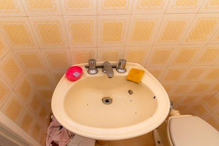 Casa à venda com 200m², 6 quartos e 2 vagas Casa à venda com 200m², 6 quartos e 2 vagasBanheiro da Suíte