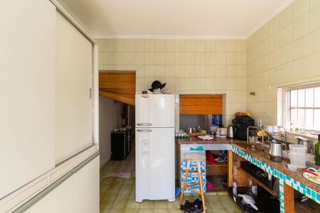 Casa à venda com 200m², 6 quartos e 2 vagas Casa à venda com 200m², 6 quartos e 2 vagasCozinha