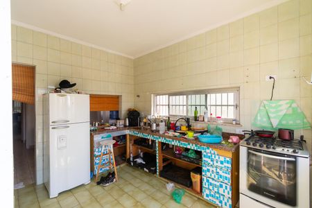 Casa à venda com 200m², 6 quartos e 2 vagas Casa à venda com 200m², 6 quartos e 2 vagasCozinha