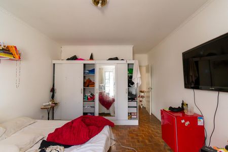 Casa à venda com 200m², 6 quartos e 2 vagas Casa à venda com 200m², 6 quartos e 2 vagasSuíte