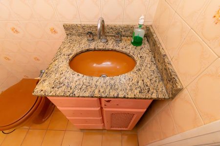 Casa à venda com 200m², 6 quartos e 2 vagas Casa à venda com 200m², 6 quartos e 2 vagasBanheiro 2