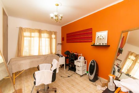 Casa à venda com 200m², 6 quartos e 2 vagas Casa à venda com 200m², 6 quartos e 2 vagasQuarto 1