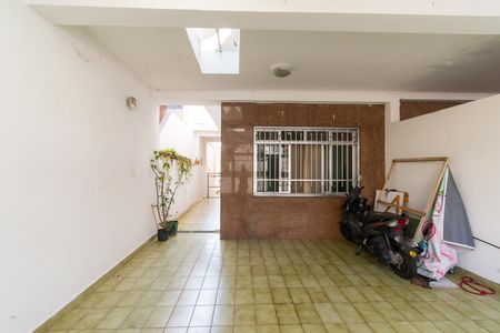 Casa à venda com 200m², 6 quartos e 2 vagas Casa à venda com 200m², 6 quartos e 2 vagasGaragem