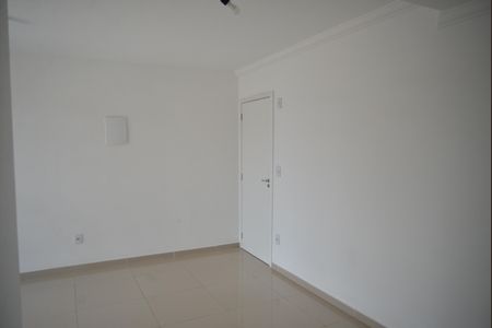 Sala de apartamento para alugar com 2 quartos, 50m² em Vila Scarpelli, Santo André