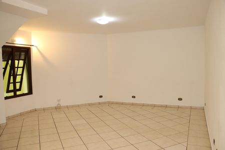 Sala Principal de casa para alugar com 2 quartos, 130m² em Vila Monte Serrat, Cotia